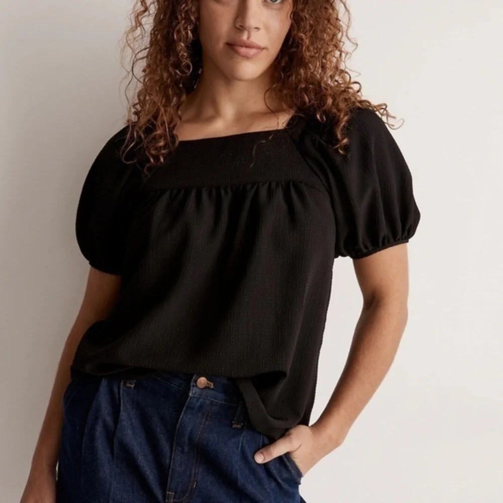 Madewell black seersucker puff sleeve blouse